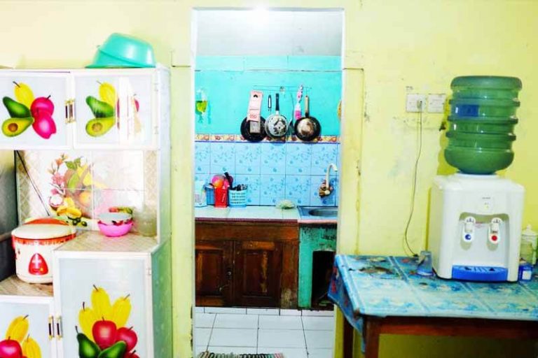 Elsa Homestay Penginapan Murah Sawarna dekat Wisata Pantai